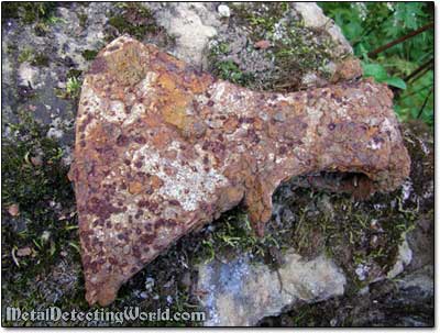 Rusty Axehead Left by Previous Treasure Hunter